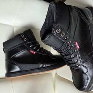 Levi's Men's Black High-Top Sneakers
